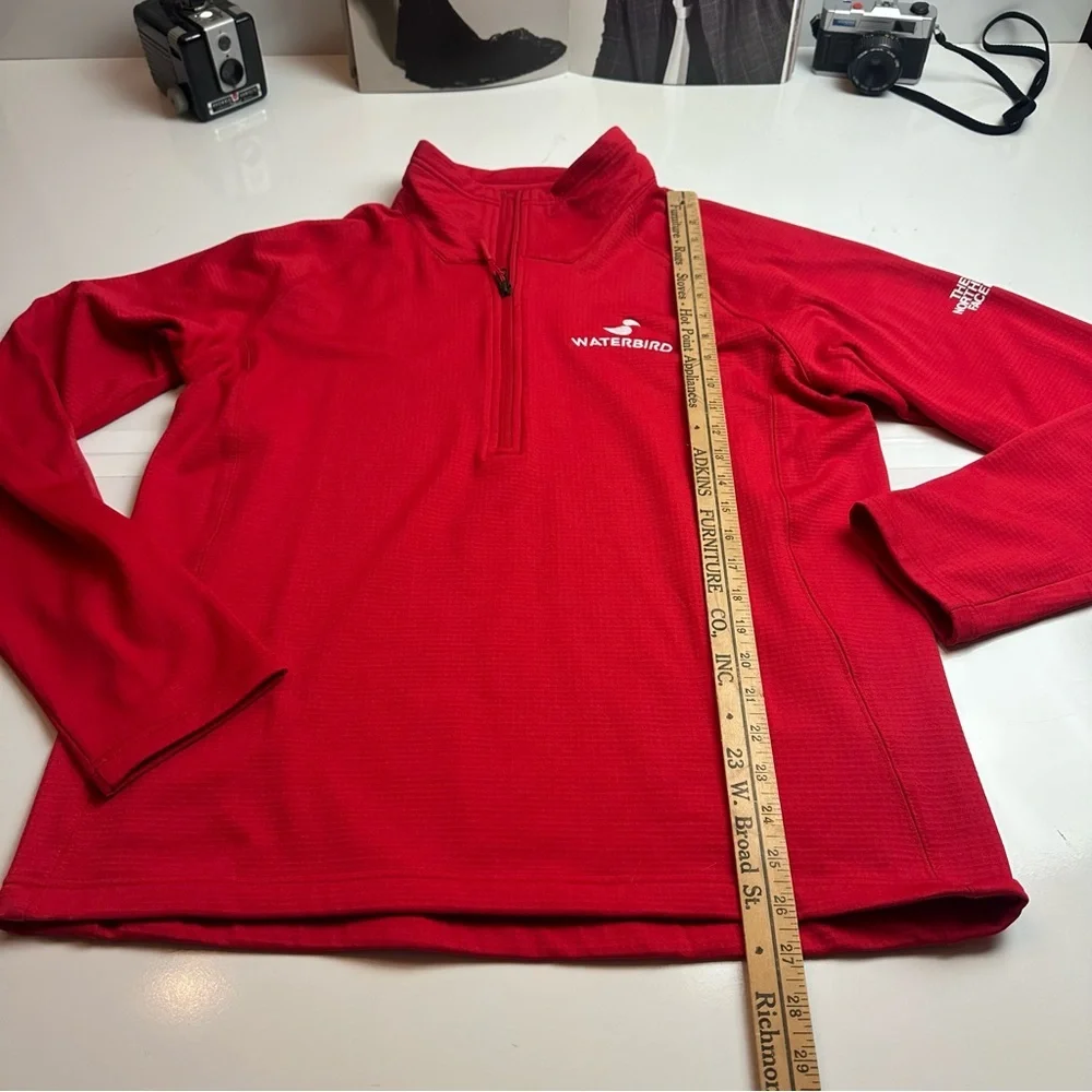 The North Face Mens Red Grid Fleece 1/4 Zip Pullover Outdoor Gorpcore